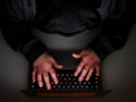 Digitale Hexenjagd, ganz real: Witch Hunt: In der Echokammer aus Frauenhass und Gewalt