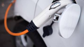 Zu wenige Ladestationen für E-Autos: Karte zeigt, wo sie wirklich fehlen