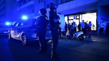Waffe und Porsche sichergestellt: Berliner Polizei meldet Erfolg nach Großeinsatz