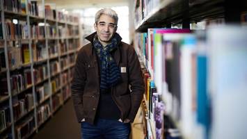 jonas fansa ist herr über drei millionen bücher