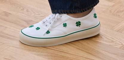 Dior, Loewe und andere Luxusmarken verkaufen Vans-Klons um Hunderte Euro. Braucht man das?