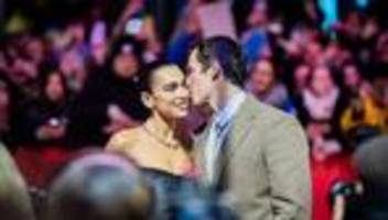 Berichte über Hochzeit: Haben Dua Lipa und Callum Turner schon geheiratet?
