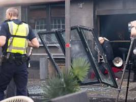 Auch Explosion an Shishabar: Mann durch Schüsse aus Auto in Köln schwer verletzt
