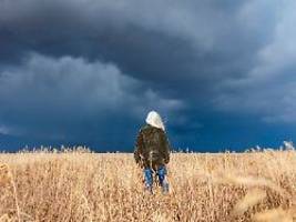 leben auf yesteryear: tradwife-perfektionismus wird zum albtraum
