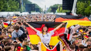 WM 2026: Expertin warnt vor Fake-Trikots – wie Sie sich schützen
