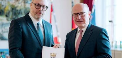 matthias hundt: digitalstaatssekretär tritt zurück, rudert zurück und wird entlassen