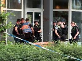 Täter auf der Flucht: Schüsse in Buxtehude - Mann in Lebensgefahr