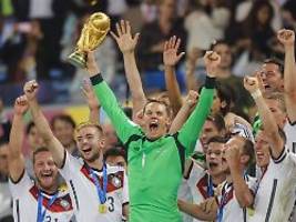 Wie Urlaub mit Freunden: Als Manuel Neuer für den WM-Sieg sogar zelten gehen wollte