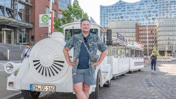 hamburg hat jetzt eine weiße touristen-bimmelbahn – so wie im ostseebad