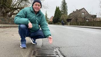 Umleitungsverkehr rumpelt Straße kaputt – kleines Dorf bleibt auf Kosten sitzen