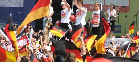 einigkeit und recht und rechtsruck: war die fußball-wm 2006 ein nährboden für die afd?