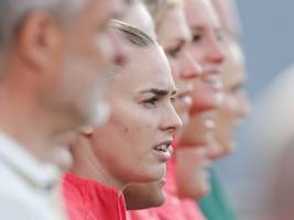 Nationalspielerin Laura Freigang: Negativ getestet und trotzdem bald gesperrt?