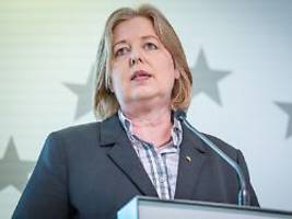 Ist ein langer Weg: Bas will Beamte in gesetzliche Rentenversicherung einbeziehen