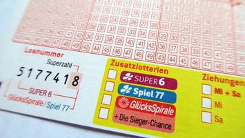 eurojackpot mit zusatzlotterie oder ohne? expertin wird deutlich