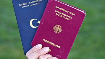 fast alle deutschen neubürger behalten ihre alte staatsbürgerschaft
