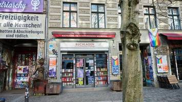 Extremismus-Vorwurf gegen Berliner Buchhandlung: Weimer gibt nach