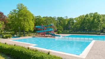 sommerbad humboldthain: so witzig feiert „tropez“ sein 10. jubiläum