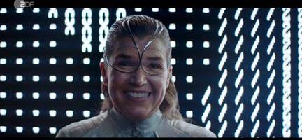 Anke Engelke in »Die Wahrheit über Social Media«: Bezahlt wird mit Lebenszeit, bisweilen sogar mit dem eigenen Leben