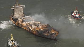 hamburger reederei ernst russ: börsengala nach frachter-inferno in der nordsee