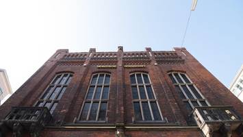 Wenn historische Klinker zu Boden fallen: Patriotische Gesellschaft wird saniert
