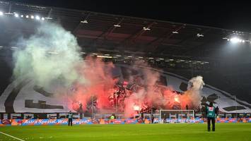mehr als eine halbe million euro: hohe strafen für den hsv und fc st. pauli