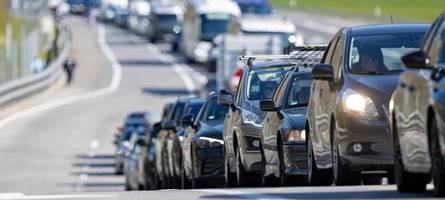 Staureichster Tag erwartet: Das kommt auf Autofahrer in Bayern zum Ferienende zu
