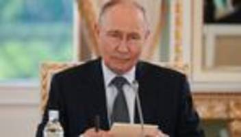Russisch-ukrainischer Krieg: Putin gibt sich siegesgewiss - Selenskyj bietet Treffen an