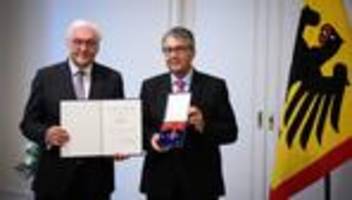 bundesverdienstkreuz: früherer vizekanzler sigmar gabriel erhält bundesverdienstkreuz
