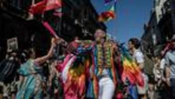 Pride-Parade in Budapest: Budapester Bürgermeister nicht mehr wegen Pride-Parade unter Anklage
