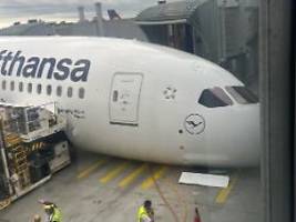 Mehrere Verletzte in Frankfurt: Lufthansa-Flugzeug kracht am Gate zu Boden