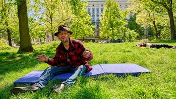manni lebt als obdachloser am helmholtzplatz: „die können mich nicht verjagen“