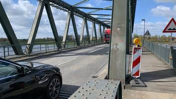 Elbbrücke in Lauenburg: Gehweg schon wieder dicht – Jetzt ist die Bahn am Zug