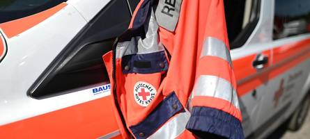 Fünfjährige stirbt bei Unfall auf der B17 – Mutter in Klinik