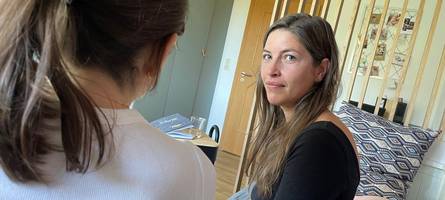 fehlgeburt ohne ausschabung: so hat sarah die „stille geburt“ wieder kraft gegeben