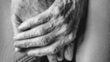 Pflegereform: Mehr zahlen, weniger bekommen?