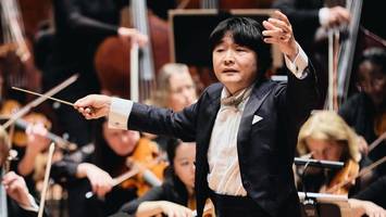 japanischer dirigent kazuki yamada gibt beeindruckendes debüt in hamburg