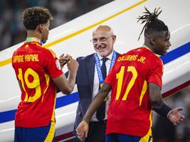 Spaniens Nationaltrainer Luis de la Fuente: „Lamine ist 18! Meine Güte! Natürlich feiert er!“