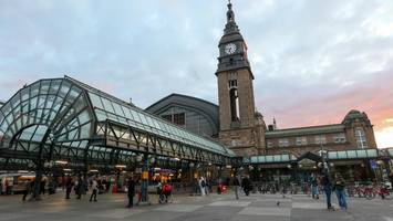 taxifahrer rammt fußgänger am hauptbahnhof – dann flüchtet er