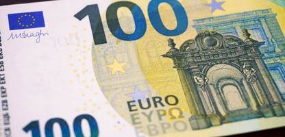 kontogebühren: jeder vierte zahlt laut umfrage über 100 euro für das girokonto