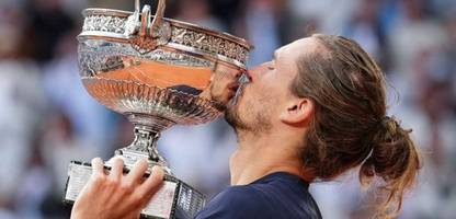 French Open: Alexander Zverev holt ersten Grand-Slam-Titel im Drama-Finale
