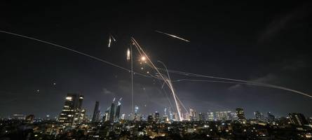 Israelische Armee: Iran feuert Raketen in Richtung Israel