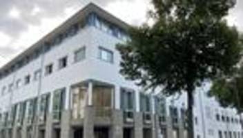 prozessbeginn: richter wegen sexueller belästigung vor gericht