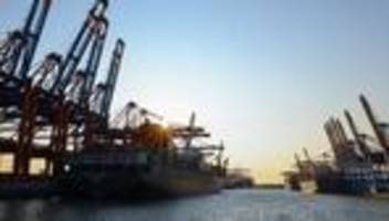 Exporte: Deutsche Exporte stiegen im April trotz Irankrieg