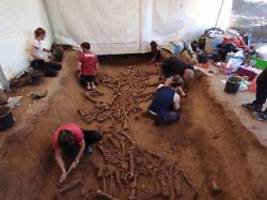 mysteriöser fund in der slowakei: neue hinweise zu kopflosen skeletten in alter siedlung