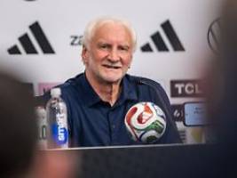 nach schiri-eklat: der bauch von rudi völler ahnt weiteres wm-unheil
