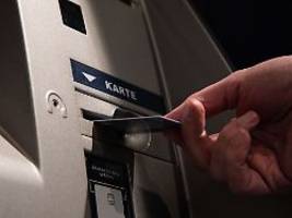 Schon gewusst?: Geld abheben: Darum kommt die Karte vor dem Bargeld