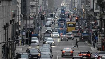 große pläne für die friedrichstraße – was wurde aus der umgestaltung?