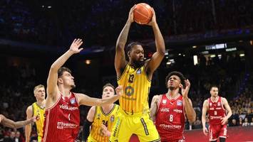 alba macht party: berliner deklassieren bamberg und stehen im finale