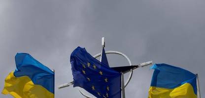 ukraine-krieg: Ökonomen schlagen strafzoll auf russland-handel vor
