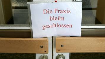 Praxen geschlossen: Bergedorfer Ärzte protestieren gegen Gesundheitsreform